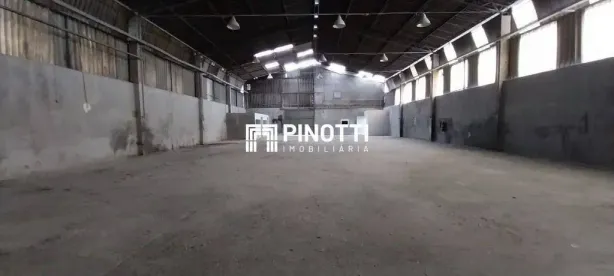 Galpão/Depósito/Armazém para alugar, 670m² no Nova Petrópolis, São Bernardo do Campo