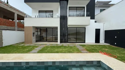 Casa de Condomínio com 4 Quartos à venda, 340m² no São Pedro, Juiz de Fora