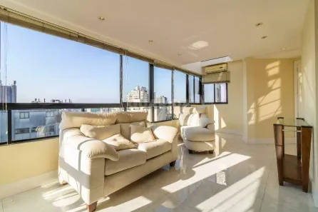 Apartamento com 2 Quartos para alugar, 100m² no Mont Serrat, Porto Alegre