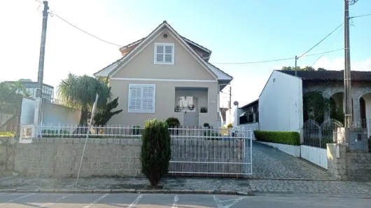 Casa com 3 Quartos à venda, 300m² no Centro I, Brusque