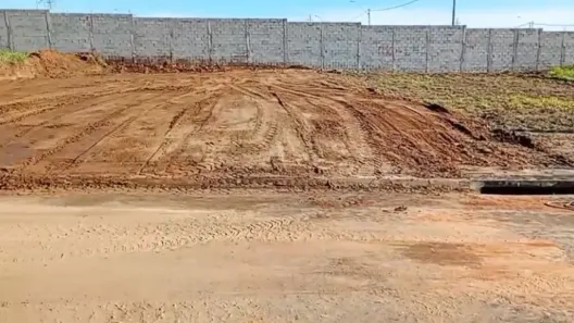 Lote/Terreno para alugar, 300m² no Bairro Pacaembu, Americana