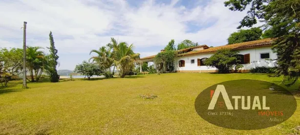 Fazenda/Sítio com 4 Quartos à venda, 450m² no Centro, Igaratá