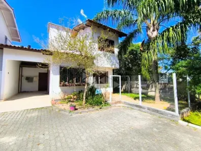 Casa de Condomínio com 3 Quartos para alugar, 180m² no São João do Rio Vermelho, Florianópolis