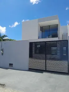 Casa com 3 Quartos à venda, 200m² no Lagoa, Macaé