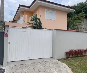 Casa com 3 Quartos à venda, 148m² no Cascatinha, Curitiba