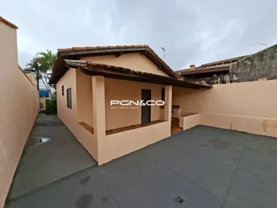 Casa com 2 Quartos para alugar, 70m² no , Cravinhos