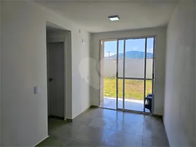 Apartamento com 2 Quartos para alugar, 44m² no Nova São Pedro, São Pedro da Aldeia