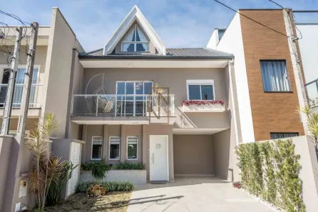 Sobrado com 3 Quartos à venda, 175m² no Pinheirinho, Curitiba