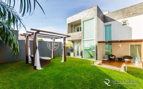 Casa com 3 Quartos à venda, 234m² no Teresópolis, Porto Alegre