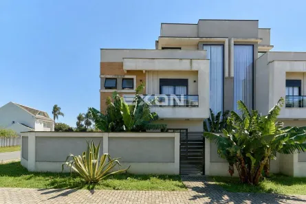 Sobrado com 3 Quartos à venda, 193m² no Uberaba, Curitiba