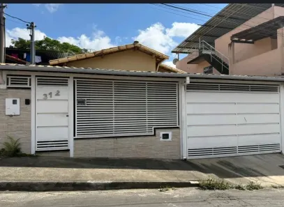Casa com 4 Quartos à venda, 216m² no Carlos Chagas, Juiz de Fora