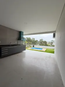 Casa com 3 Quartos para alugar, 308m² no Centro, Taubaté