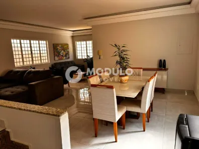 Casa com 3 Quartos à venda, 185m² no Vigilato Pereira, Uberlândia