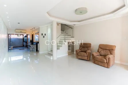 Casa com 4 Quartos à venda, 226m² no Chácara das Pedras, Porto Alegre