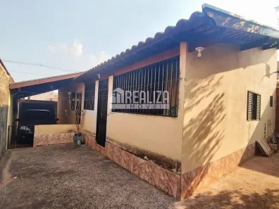Casa com 4 Quartos à venda, 102m² no Conjunto José Vallim de Melo, Uberaba