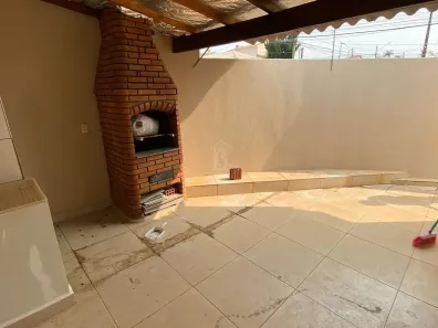 Casa com 3 Quartos para alugar, 20m² no Jardim Portal do Sol, Marília
