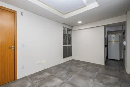 Apartamento com 2 Quartos para alugar, 40m² no Pinheirinho, Curitiba