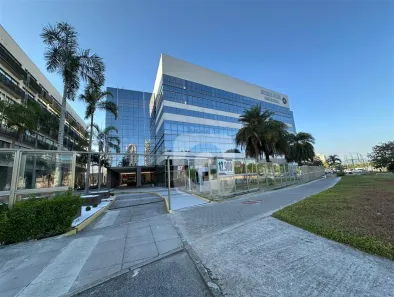 Ponto Comercial à venda, 49m² no Recreio dos Bandeirantes, Rio de Janeiro