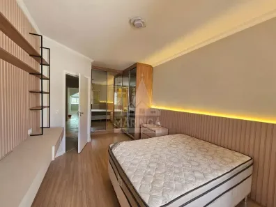 Sobrado com 4 Quartos à venda, 198m² no Jardim São Conrado, Maringá