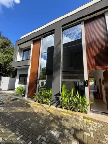 Casa de Condomínio com 4 Quartos à venda, 160m² no Boiçucanga, São Sebastião