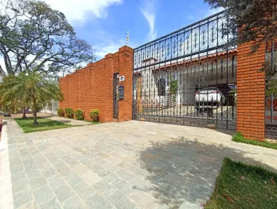 Casa com 3 Quartos à venda, 470m² no Zona 04, Maringá
