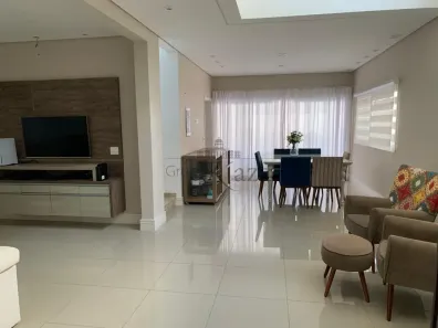 Casa de Condomínio com 4 Quartos à venda, 260m² no Urbanova, São José dos Campos
