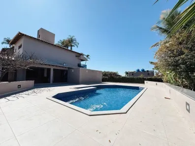 Casa com 5 Quartos à venda, 840m² no Cidade Jardim, Uberlândia