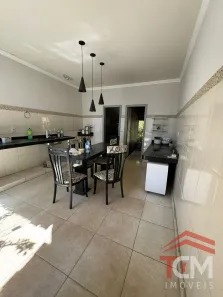 Casa com 3 Quartos para alugar, 150m² no Jardim América, Goiânia