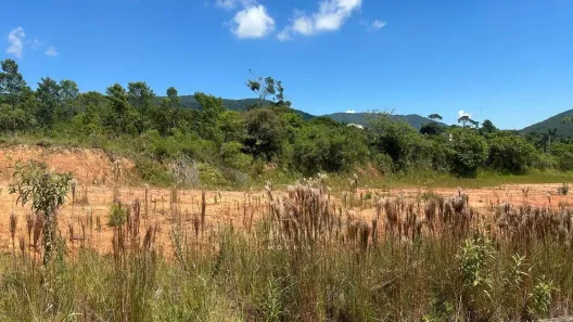 Lote/Terreno à venda, 1525m² no Forquilhas, São José