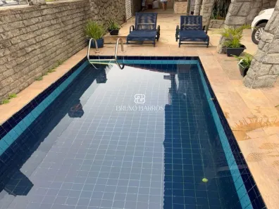 Casa com 3 Quartos à venda, 250m² no Água Limpa, Volta Redonda