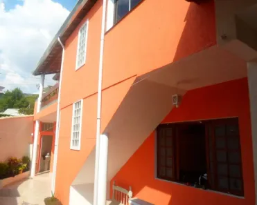 Casa com 3 Quartos à venda, 180m² no Parque Assunção, Taboão da Serra