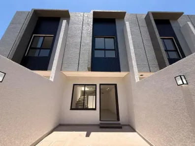 Sobrado com 2 Quartos à venda, 86m² no Rio Pequeno, Camboriú