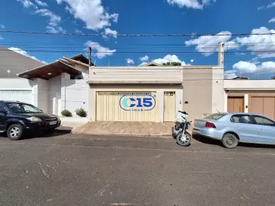 Casa com 3 Quartos para alugar, 330m² no Prolongamento Vila Duque de Caxias, Franca