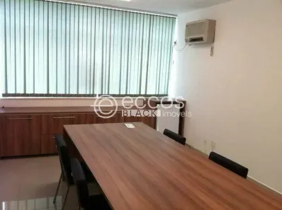 Sala Comercial à venda, 28m² no Santa Lúcia, Belo Horizonte