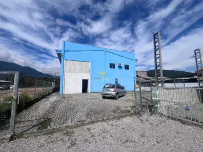 Galpão/Depósito/Armazém para alugar, 560m² no Aririú, Palhoça
