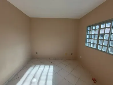 Casa com 2 Quartos para alugar, 57m² no Jardim Europa, Luziânia