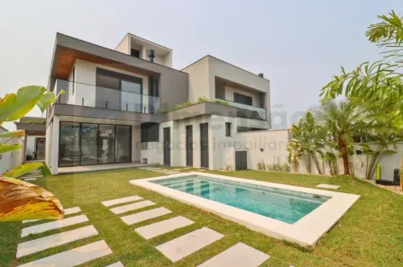 Casa de Condomínio com 3 Quartos à venda, 230m² no Lagoa da Conceição, Florianópolis