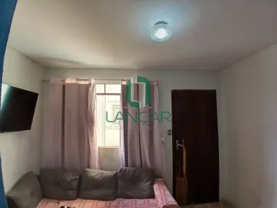 Apartamento com 2 Quartos à venda, 47m² no Célvia, Vespasiano