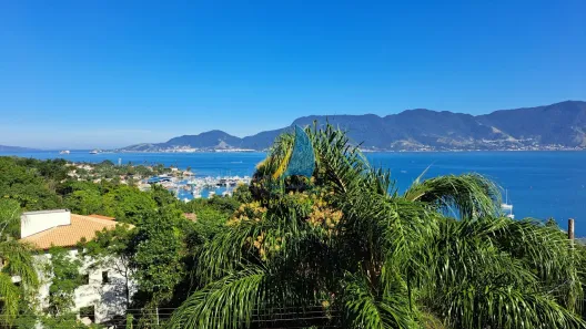 Casa de Condomínio com 3 Quartos para alugar, 110m² no Santa Tereza, Ilhabela