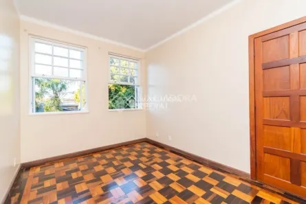 Apartamento com 2 Quartos à venda, 51m² no Passo da Areia, Porto Alegre