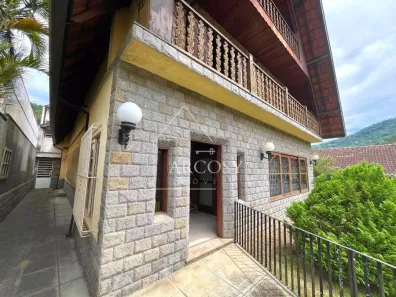 Casa com 6 Quartos à venda, 695m² no Mosela, Petrópolis