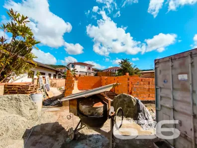 Apartamento com 2 Quartos à venda, 57m² no Iririú, Joinville