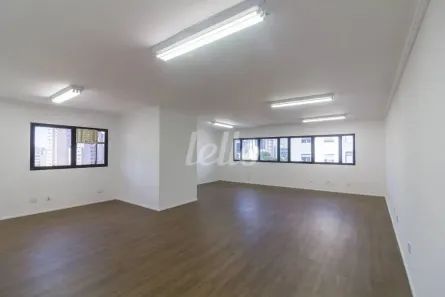 Sala Comercial à venda, 68m² no Pinheiros, São Paulo
