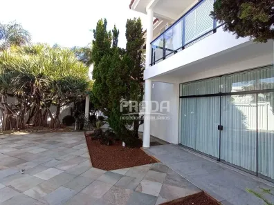 Casa com 4 Quartos para alugar, 400m² no Morada da Colina, Uberlândia