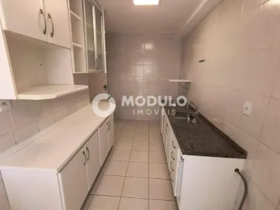 Apartamento com 3 Quartos para alugar, 90m² no Fundinho, Uberlândia