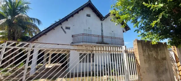 Casa com 4 Quartos à venda, 236m² no Jardim Califórnia, Cuiabá