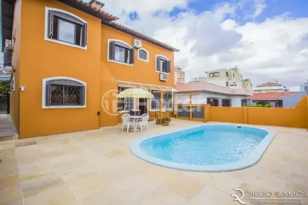 Casa com 3 Quartos à venda, 204m² no Cristal, Porto Alegre