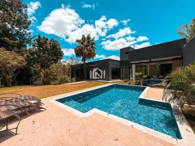 Casa de Condomínio com 4 Quartos à venda, 274m² no Jardim Indaiá, Embu das Artes