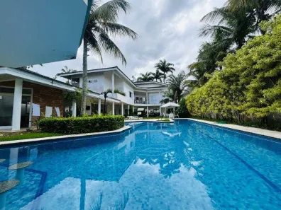 Casa de Condomínio com 6 Quartos à venda, 780m² no Jardim Acapulco, Guarujá