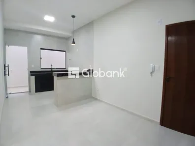Apartamento com 1 Quarto à venda, 32m² no Vila Guilhermina, Montes Claros